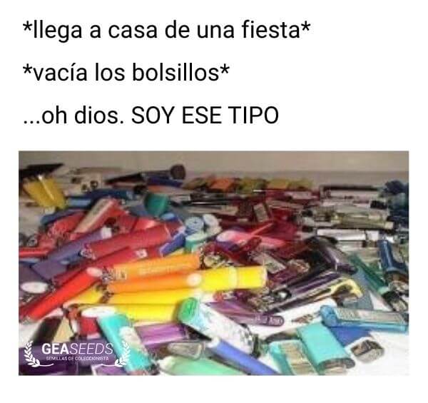 Montaña de mecheros picados después de una fiesta